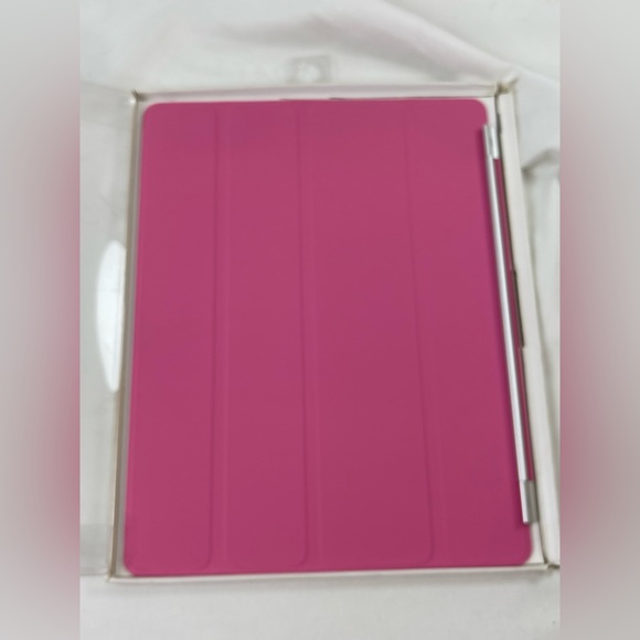 Apple iPad Smart Cover, Pink - MD308LL/A, New - Picture 1 of 6